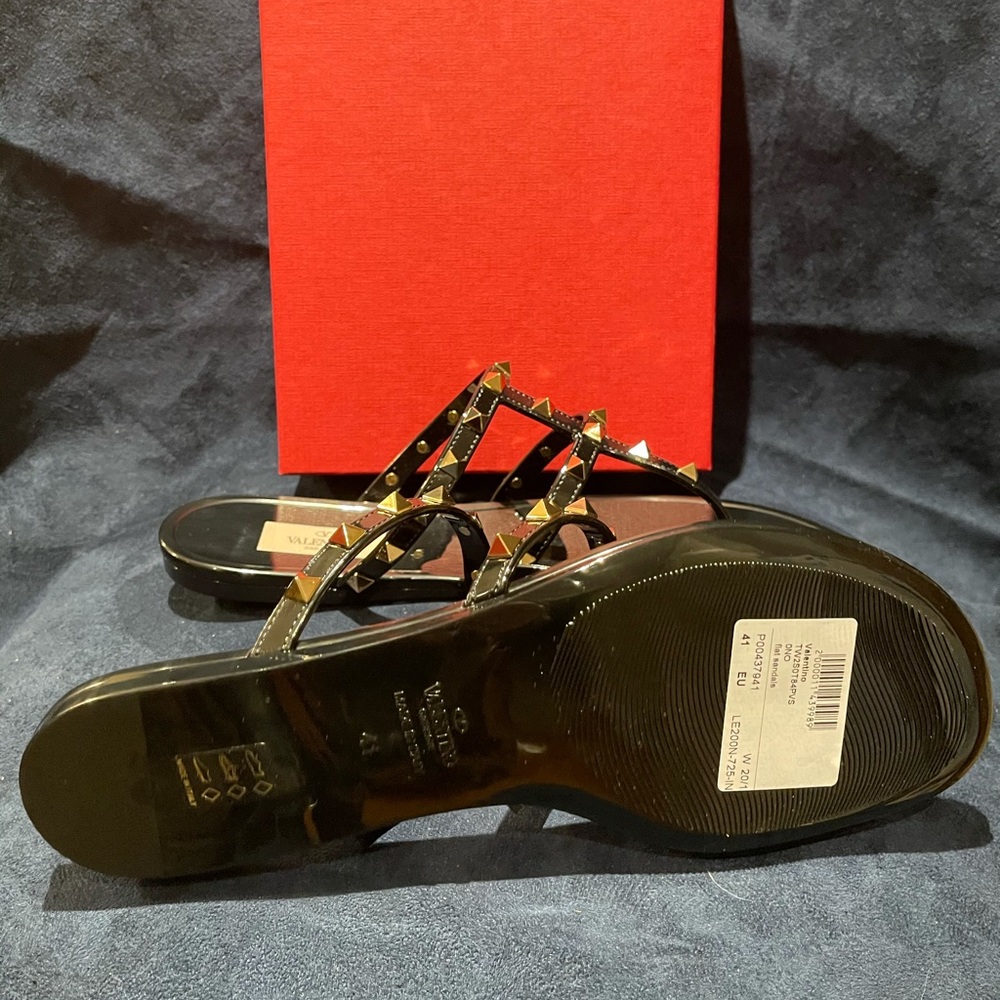 ❣️❣️❣️SOLD❣️❣️❣️AUTHENTIC Valentino Garavani rockstud jelly/sandal - Picture 3 of 5